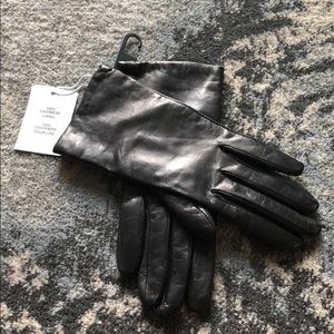 Black Leather Gloves
